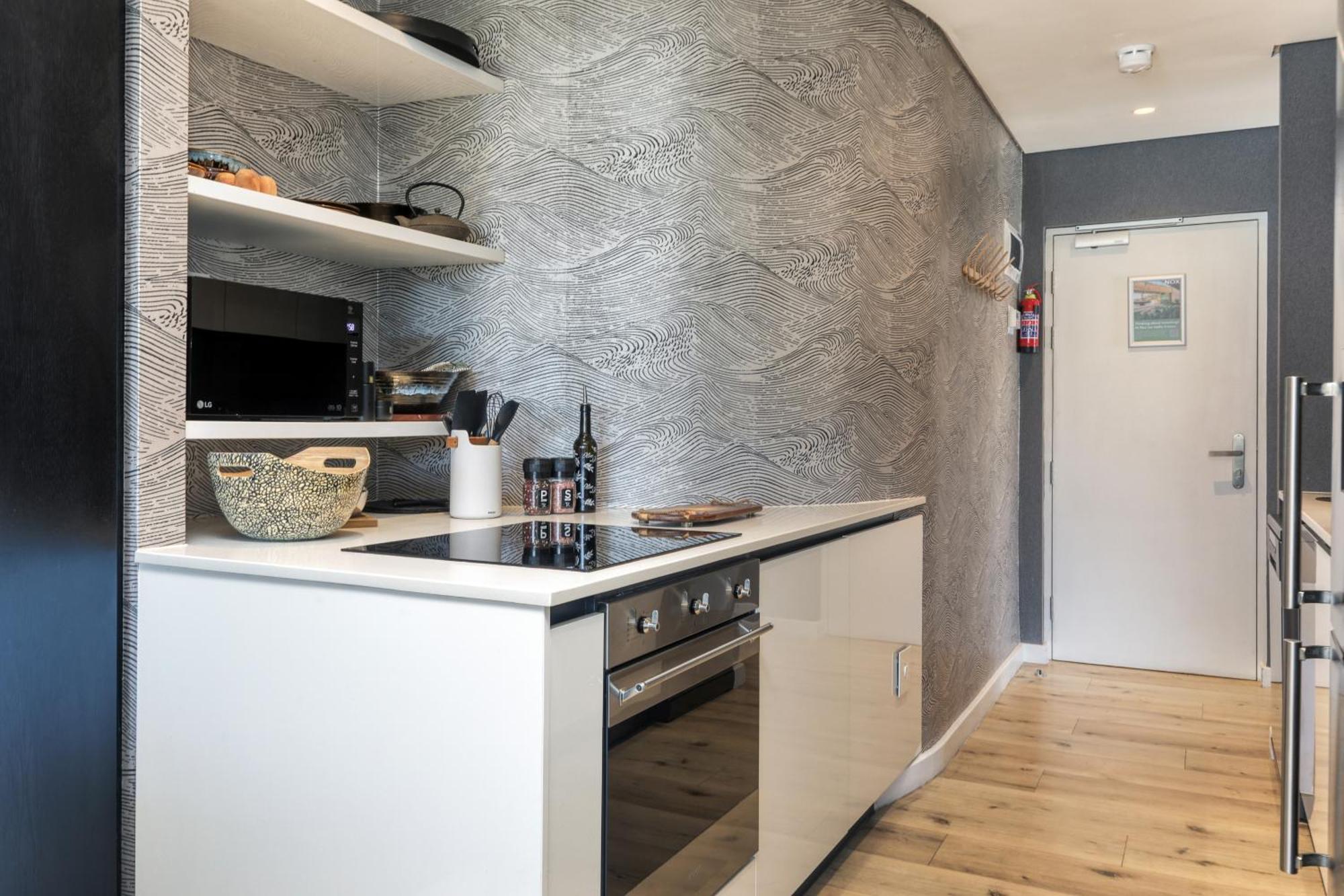 Danbury On Loop - Designer In Apartment Cape Town